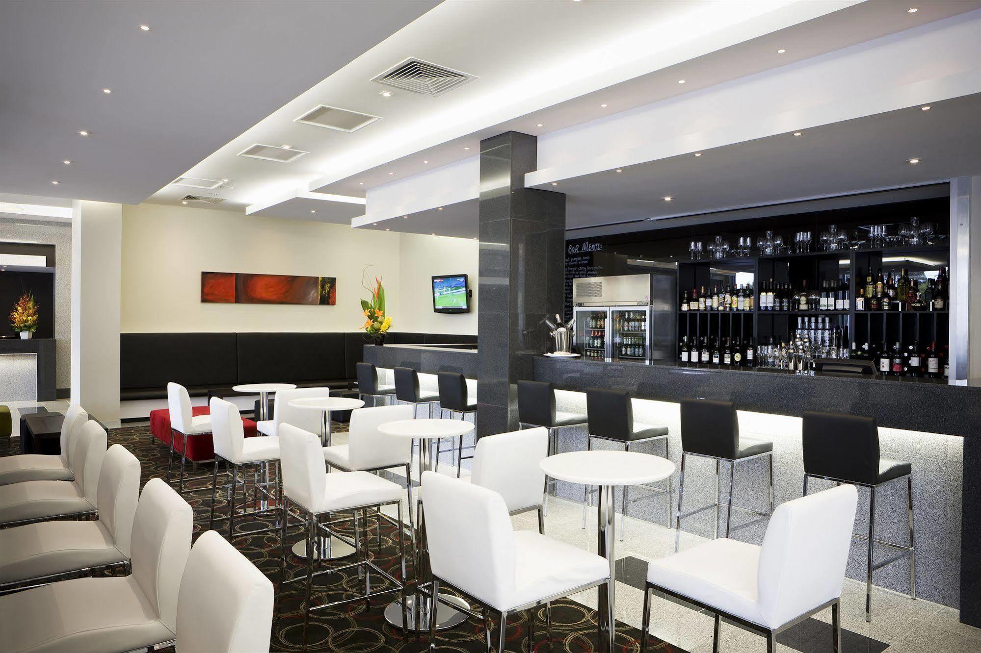 Mantra Melbourne Airport Hotel Екстериор снимка